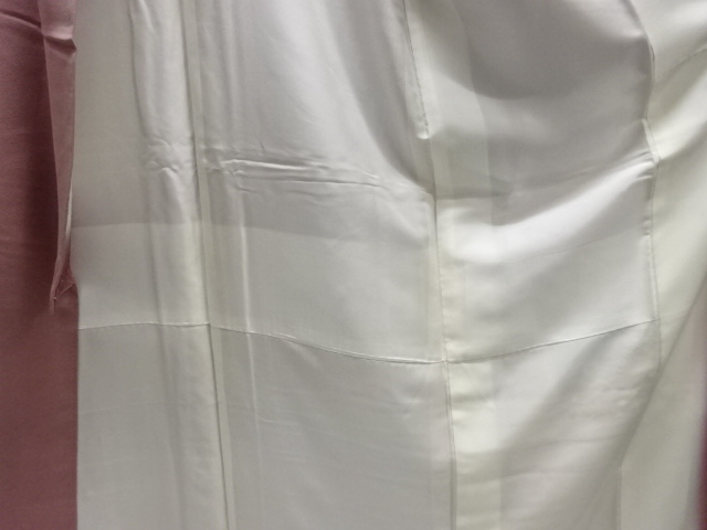  雪輪に花模様刺繍訪問着